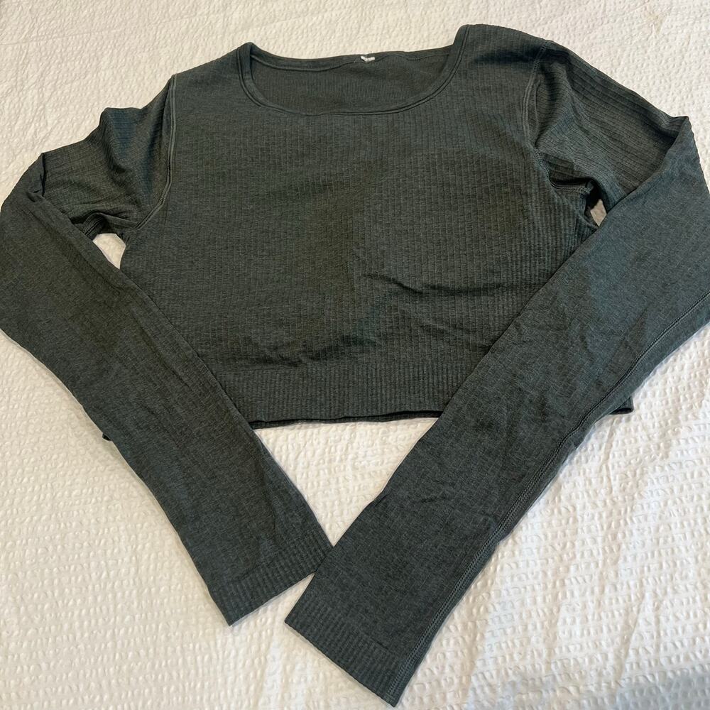 Lululemon Ebb to Street Long Sleeve Shirt 10 women